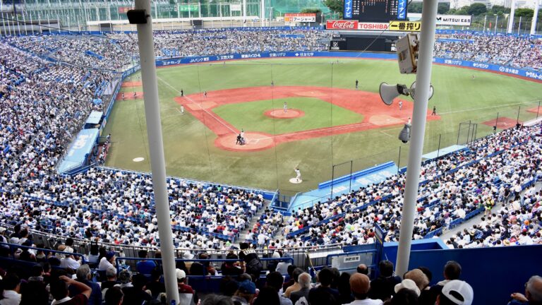 神宮球場のおすすめ座席はどこ？初心者向けに目的別で解説【2026年版】