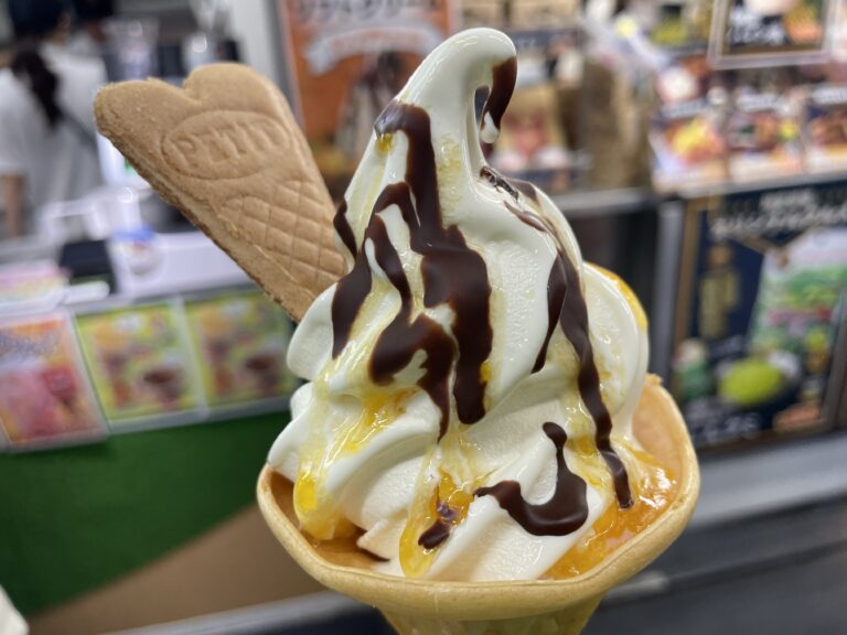 神宮球場のおすすめ球場グルメ｜初めてでも食べたいメニューを紹介【2026年版】